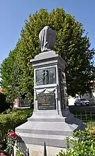 Le monument aux morts de Mesnil-Martinsart.