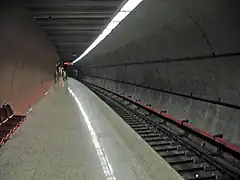 Un quai de la ligne M4.