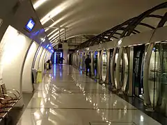 Quai départ, vers le terminus.