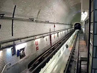 Vue de l'atelier et du tunnel de la voie navette.