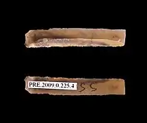 Microlame à troncature(Muséum de Toulouse).