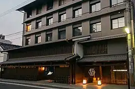 Hôtel Mitsui Garden Kyoto (second emplacement au carrefour de Rokkaku et Shinmachi (ja))