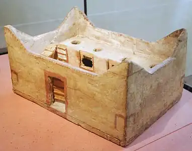 Modèle de grenier. Bois peint. v. 2000-1900. Louvre