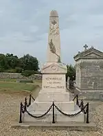 Monument aux morts, au cimetière.
