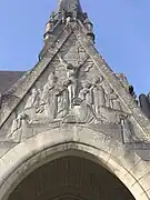 Bas-relief extérieur: le Calvaire