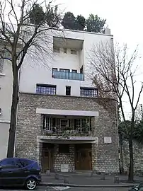 No&nbsp;15 : maison de Tristan Tzara, construite pour lui par Adolf Loos.