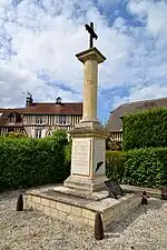 Le monument aux morts.