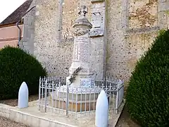 Le monument aux morts.