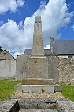 Le monument aux morts.