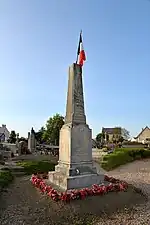 Le monument aux morts.