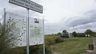 Vue du monument des chars d'assaut.