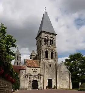 Façade occidentale de l'église abbatiale.
