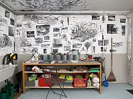 Dessins sur les murs de la maison.