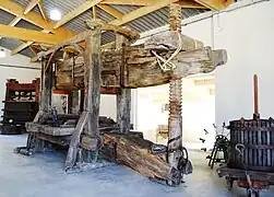 Pressoir à grand point au château Turcan.