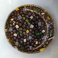 Petit plat romain de type millefiori.