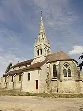 L'église Saint-Martin, vue depuis le sud-est.