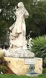 Statue de Jeanne d'ArcJeanne d'Arc est représentée en bergère.