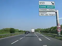 Sortie 27 de la N104 pour l'accès ouest de Lieusaint et Carré Sénart.