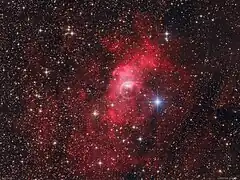 Vue d'ensemble de la nébuleuse de la Bulle et de la région HII à laquelle elle est associée (photographie amateur).