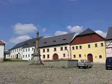 Úterý : place centrale.