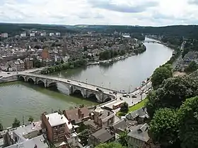 Le 'pont de Jambes' traversant la Meuse