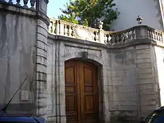 Façade de l'Hôtel Lunita-Visconti, au no 6.