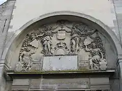 Tympan du portail de l'église.