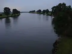 Neerloon, la Meuse au crépuscule.