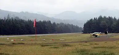 Le Nehalem Bay State Airport.