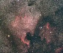 La ressemblance entre NGC 7000 et l'Amérique du Nord est impressionnante.