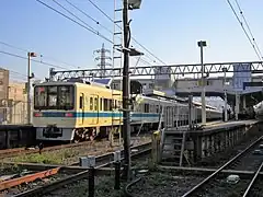 En gare de Shin Matsuda