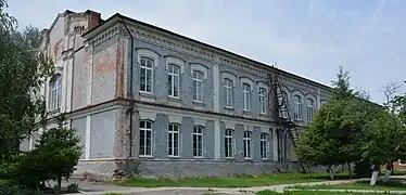 Le gymnasium de garçons classé.