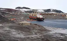 Vue sur le port de la station de McMurdo.