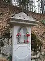 L'oratoire de Sur le Crouz, sur l'ancien chemin qui mène du Lavouet jusqu'au Plaine, situé sur la commune de Vailly.