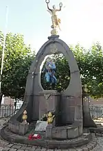 Monument aux morts« Monument aux morts de 1914-1918, ou La Victoire en chantant à Orchies », sur À nos grands hommes,« Monument aux morts de 14-18, ou La Victoire en chantant à Orchies », sur e-monumen