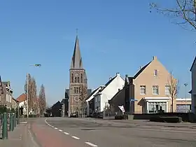 Ospel, l'église (Onze Lieve Vrouwe Onbevlekt Ontvangen) dans la rue