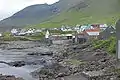 Oyndarfjørður avec des maisons typiques féroïennes.