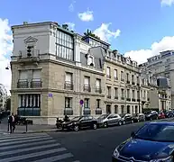 No 38 : ancienne maison d'Edmond Rostand.