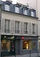 No 9 : boutiques dans une vieille maison.