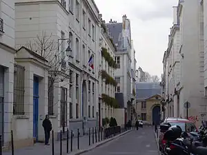 La rue Barbette vue depuis la rue Elzévir.