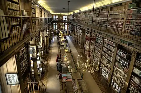 La bibliothèque de l'Institut de France.