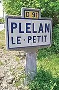 Panneau d'entrée de commune, à Plélan-le-Petit.