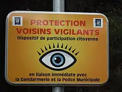 Panneau Voisins vigilants à Cassis.