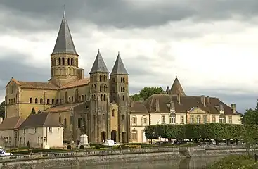 Basilique du Sacré-Cœur de Paray-le-Monial.