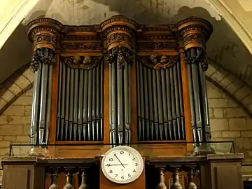Buffet d'orgue.