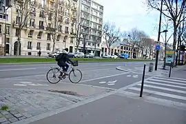 Intersection sans signal.