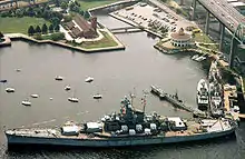 Vue aérienne de Battleship Cove.