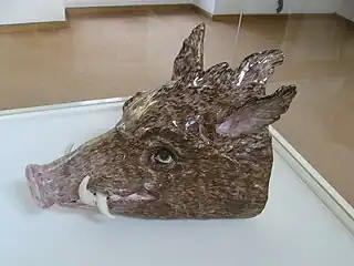 Terrine à hure de sanglier, faïence à décor de petit feu, palais Rohan de Strasbourg