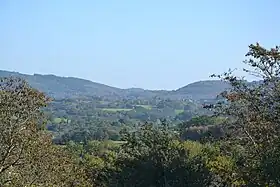 Le col de la Roche, vu depuis Bersac-sur-Rivalier.