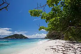 Petite Sœur vue de Grande Sœur.